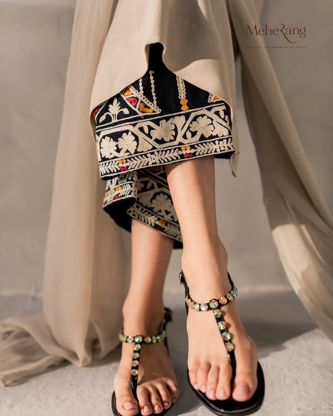 Aashi - 3 Piece Suit
